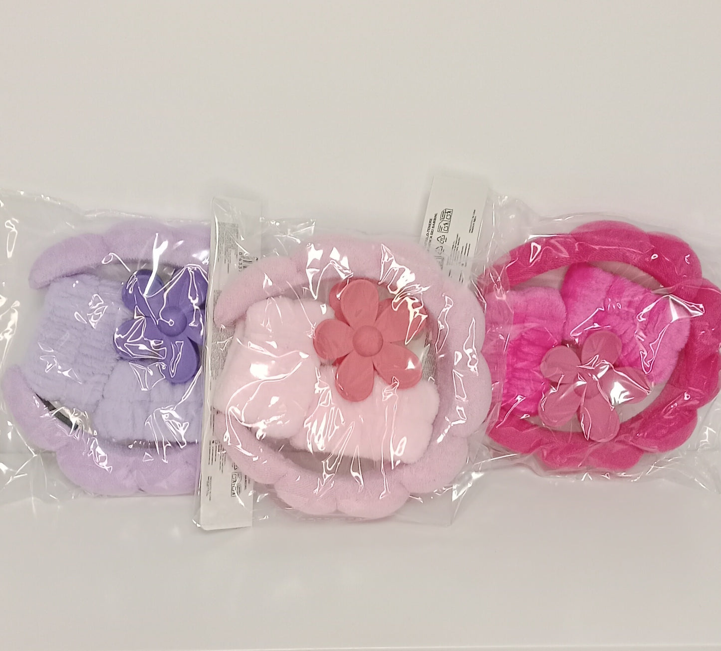 🌸 Set suave con flor — ¡Diadema, muñequeras y pinza en un solo pack! 🌈