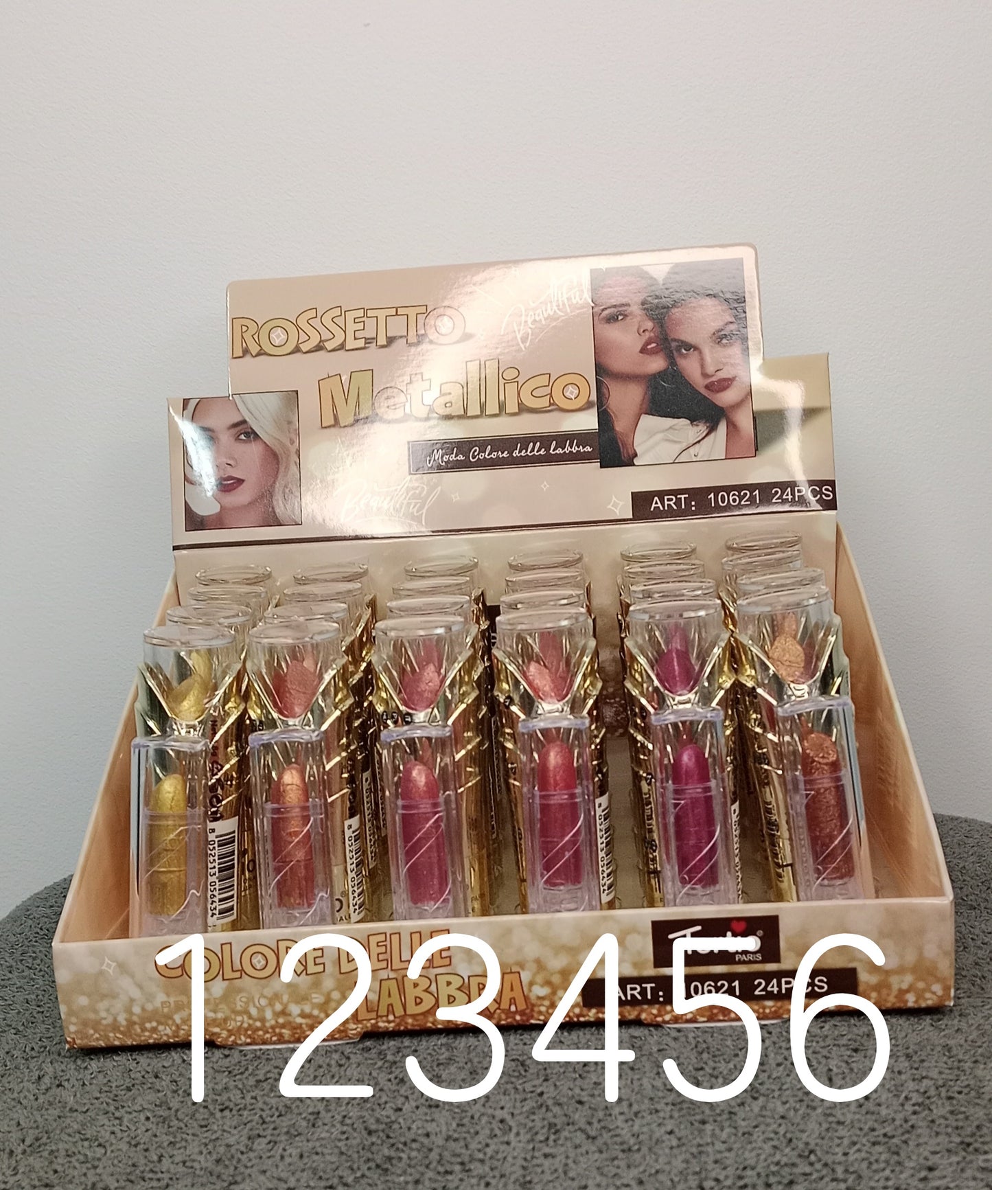 Labial metálico “Rossetto Metallico” – Brillo intenso y colores vibrantes 🌟💋