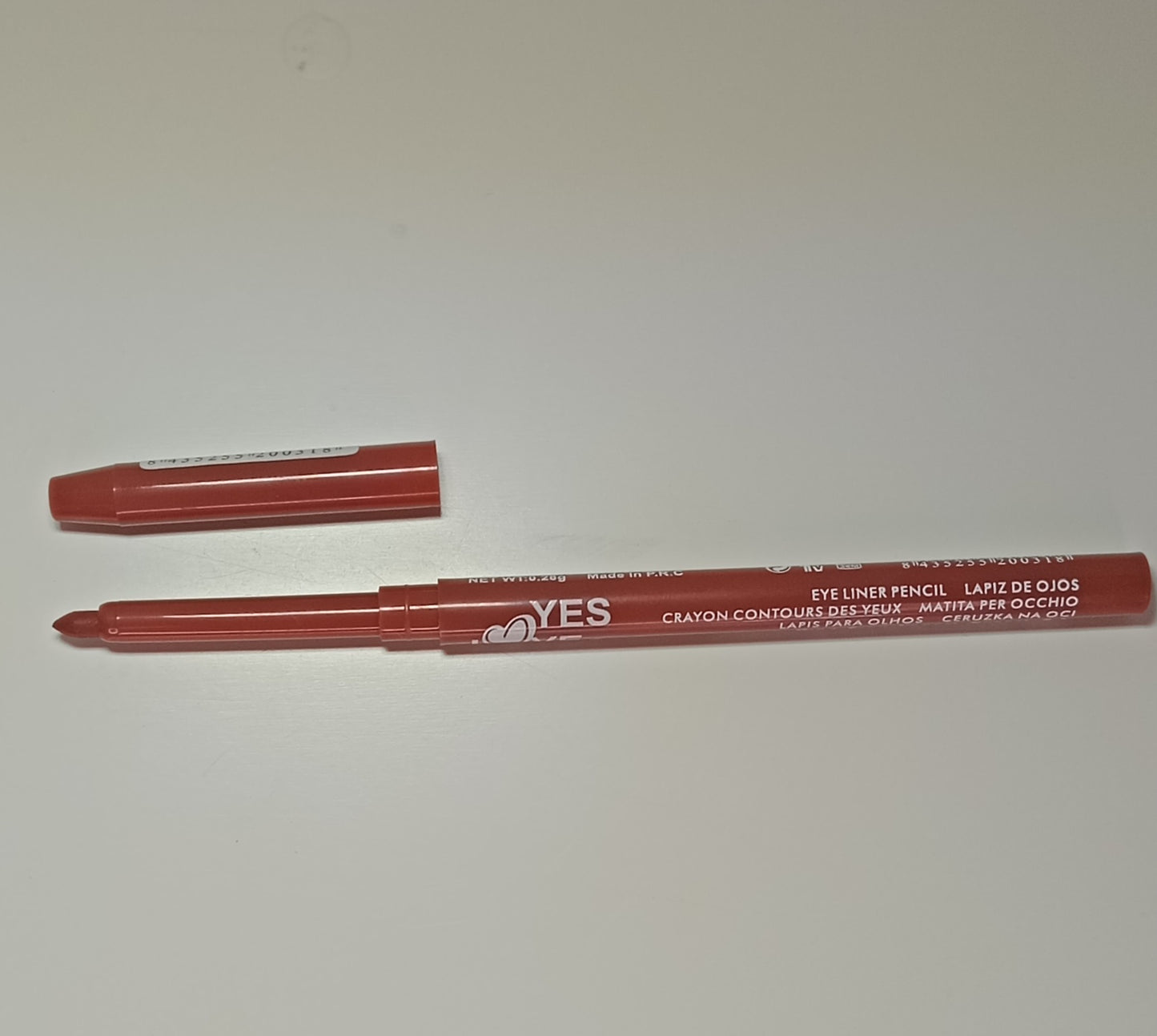 🤎 Perfilador de ojos marrón YES LOVE – Suavidad y precisión todo el día