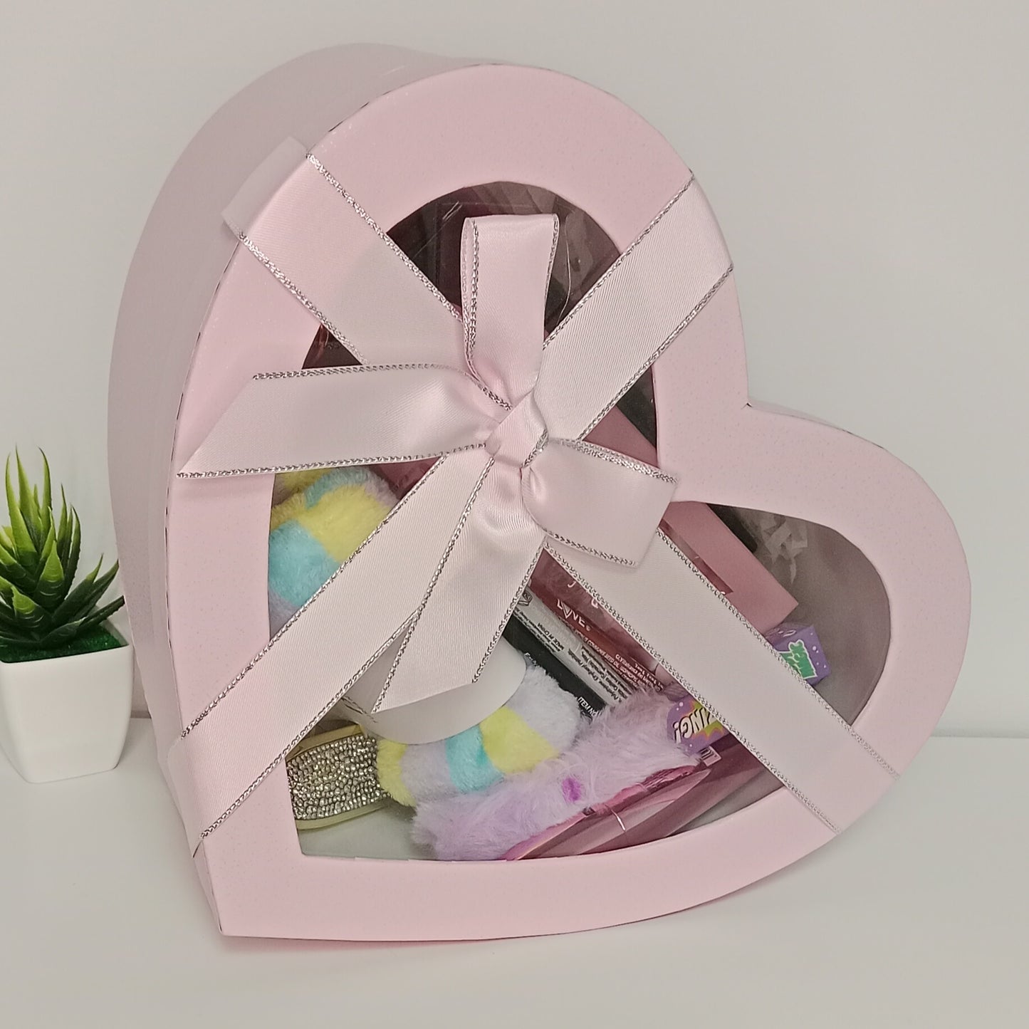 💝✨ Caja de regalo corazón con 11 productos – ¡Tu rutina de belleza completa! 🌸💋