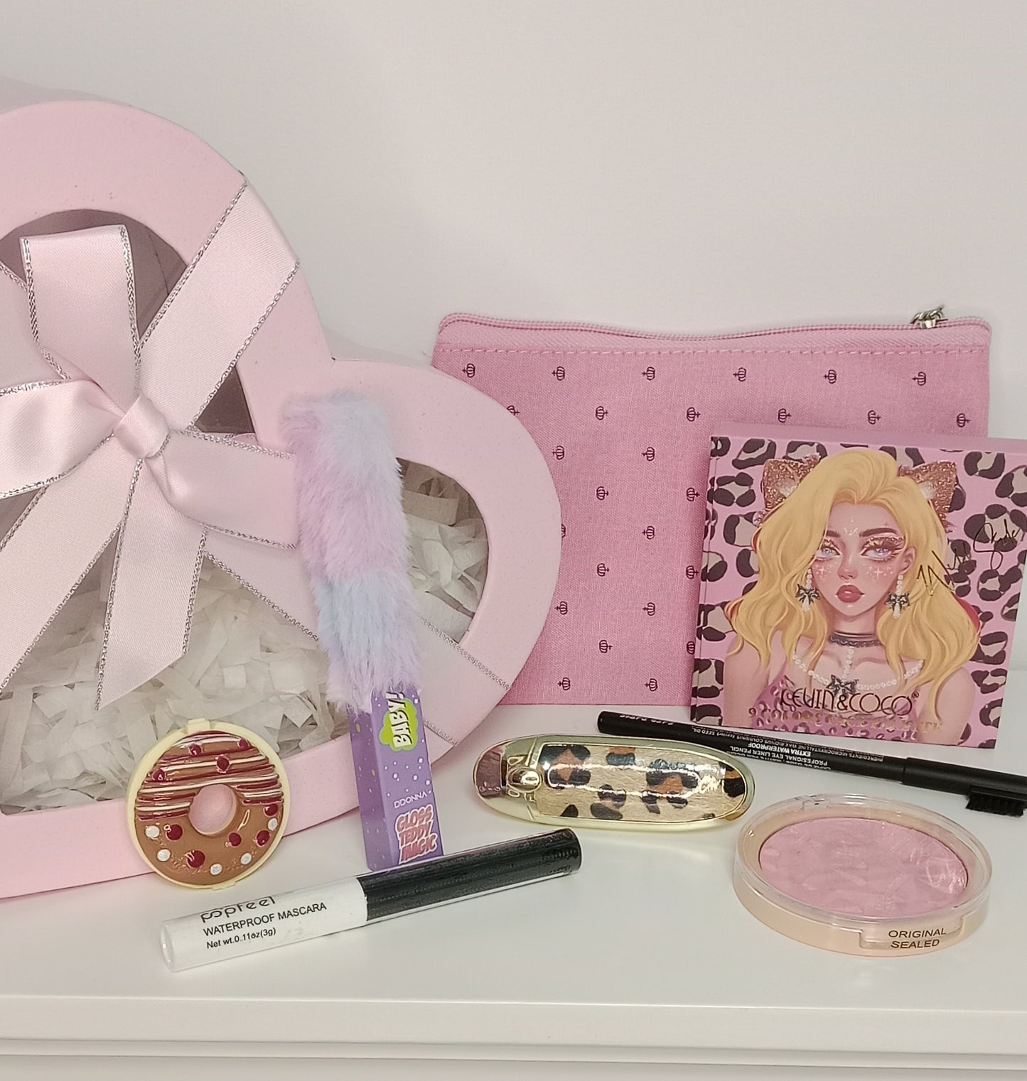 💝💄 Caja de regalo corazón con 7 productos – Brilla con estilo ✨🌸