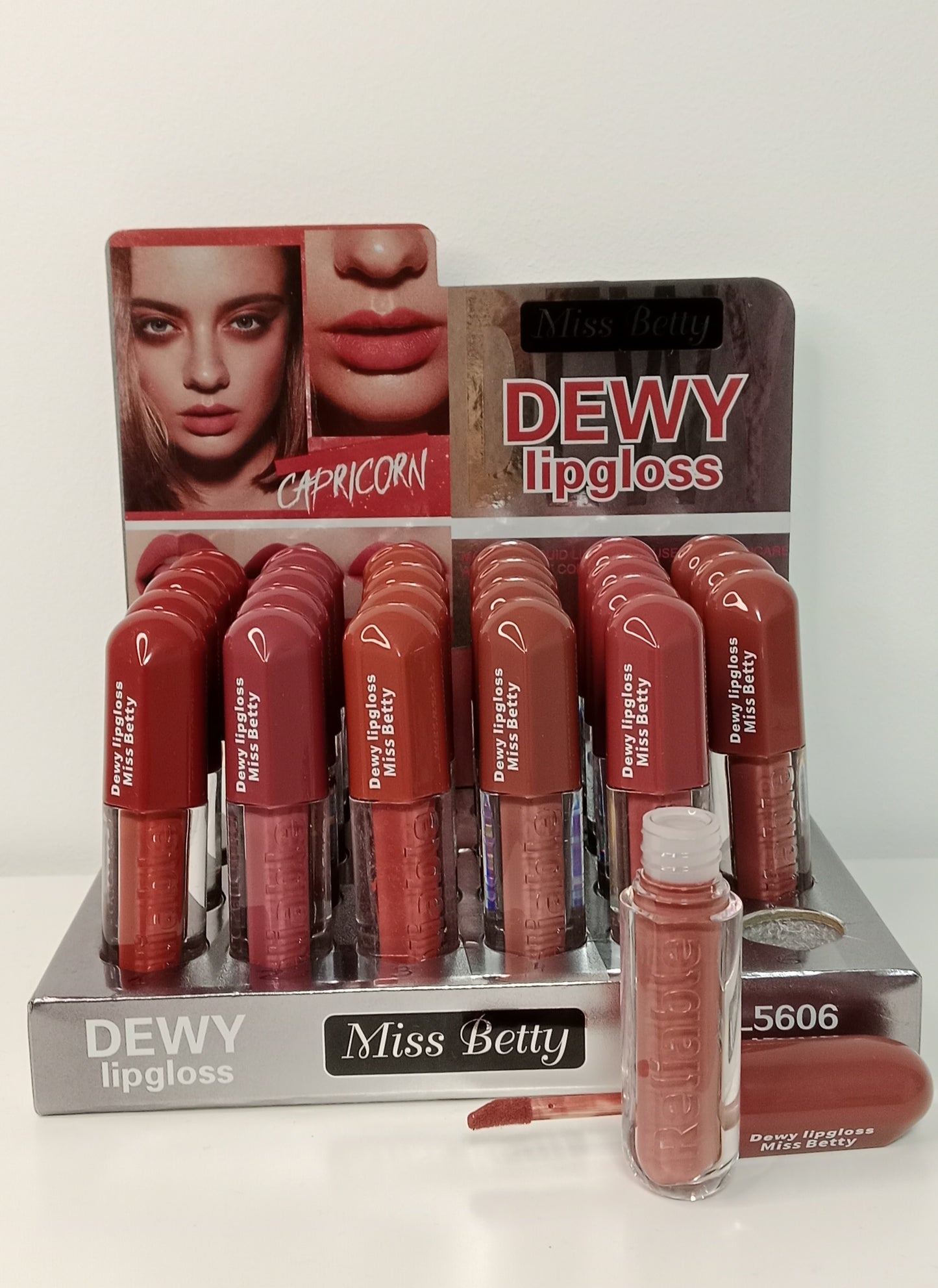 💋 Dewy lipgloss miss betty – Brillo jugoso & color elegante y aroma chocolate ✨