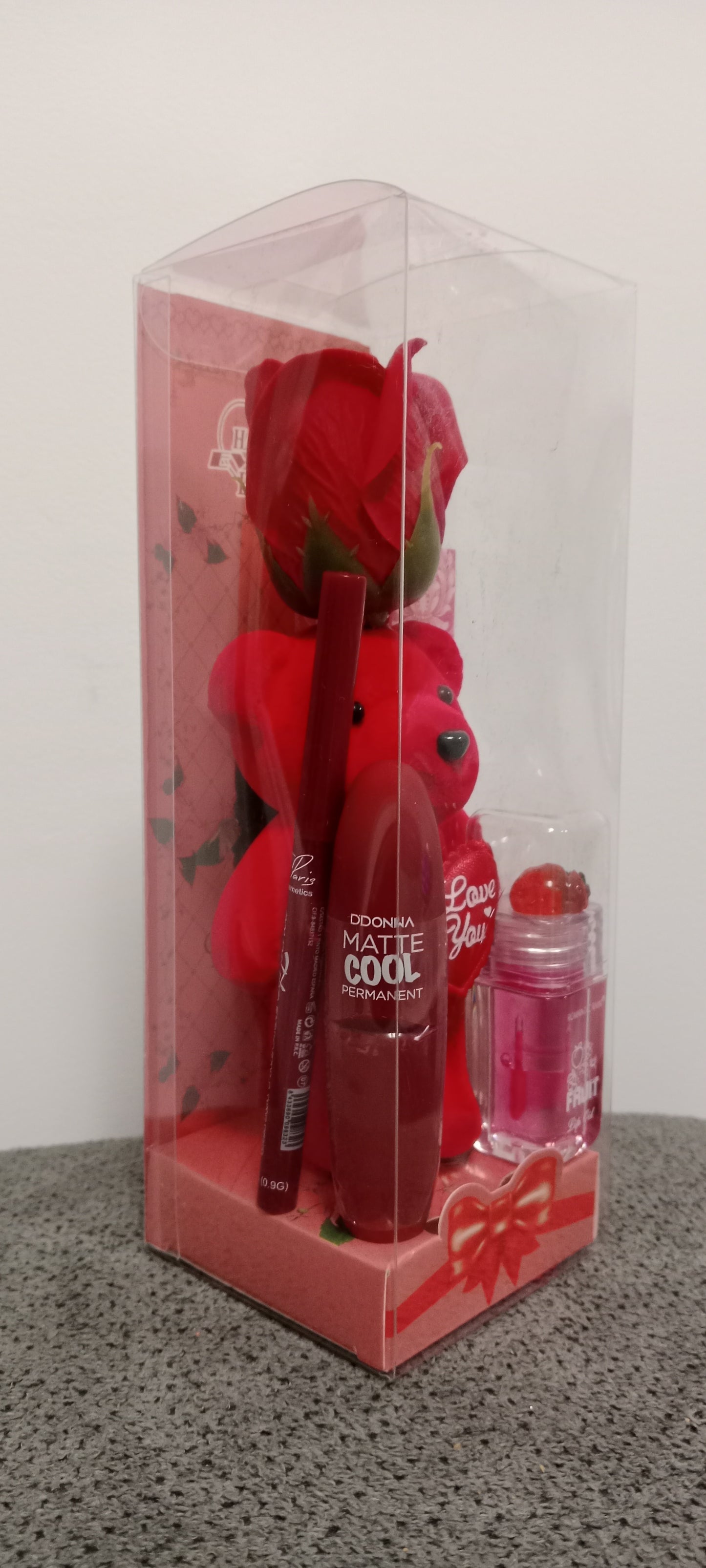 🎁 Set romántico Love You – belleza, aroma y amor en un solo regalo 💄🍓🌹