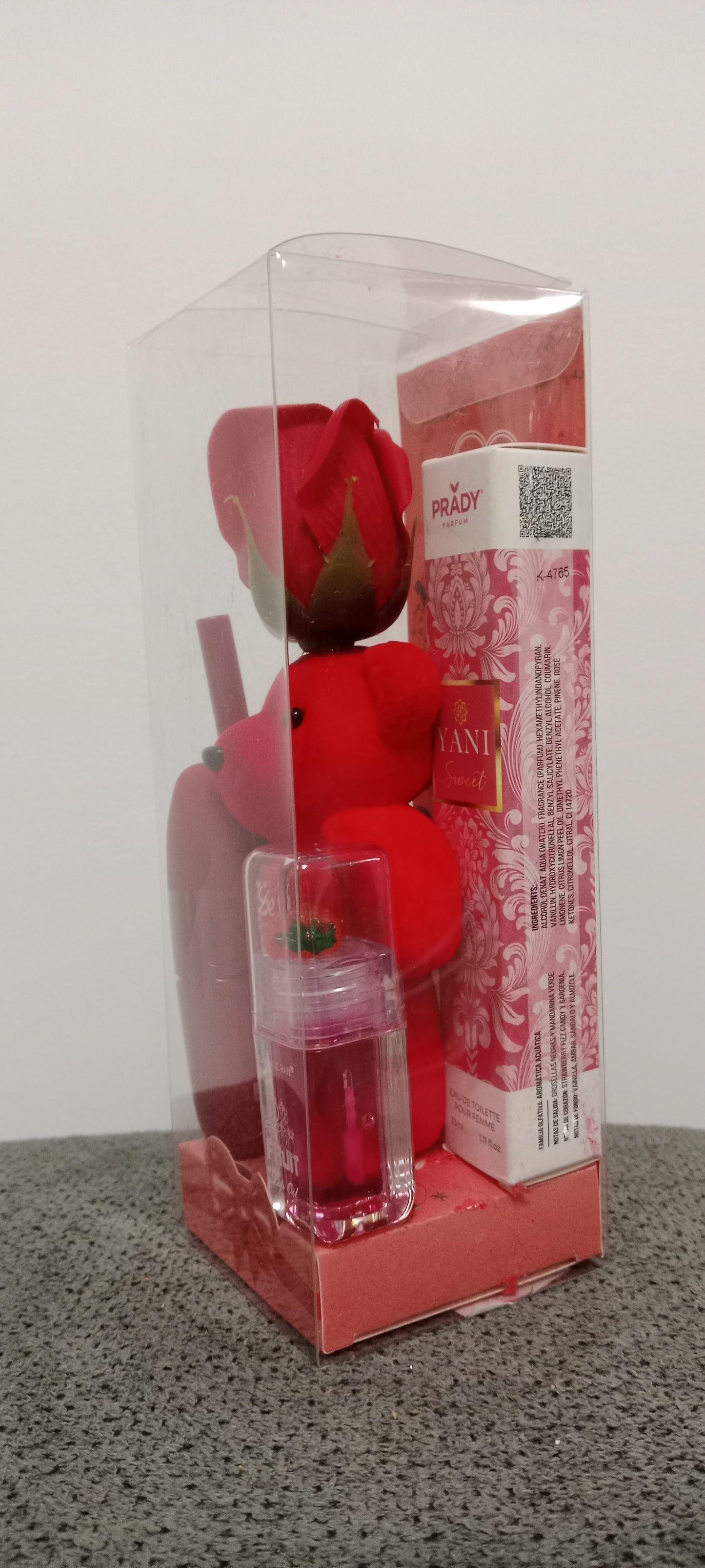 🎁 Set romántico Love You – belleza, aroma y amor en un solo regalo 💄🍓🌹